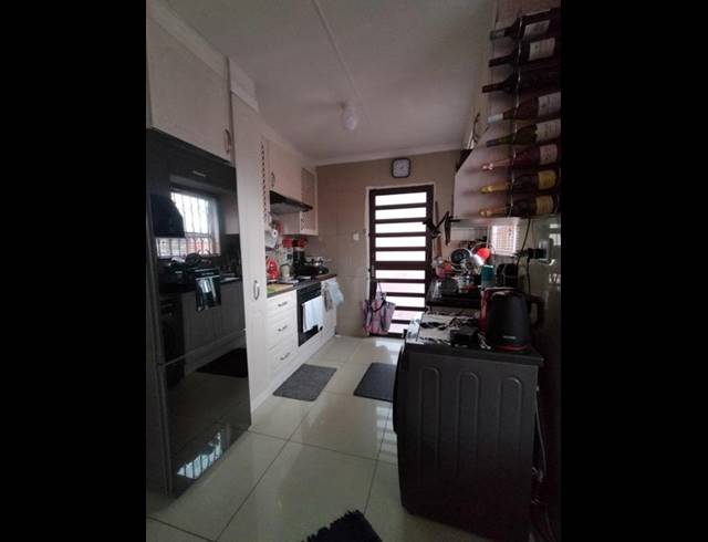 3 BEDROOM HOUSE FOR SALE IN LEONDALE